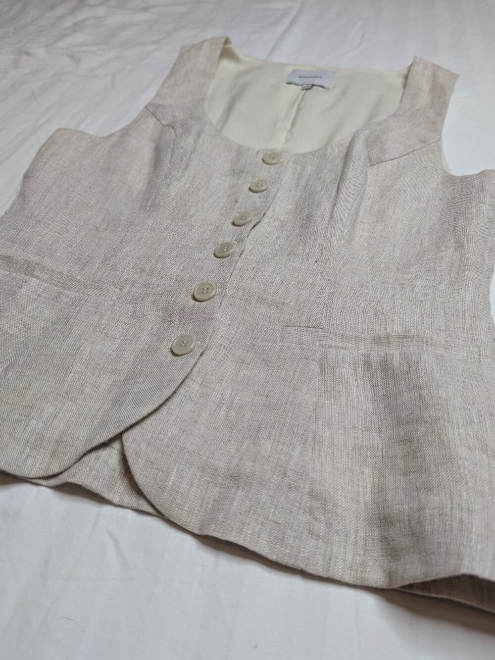 Reformation Women's Fitted Linen Vest, Size 4 - Picture 3 of 13
